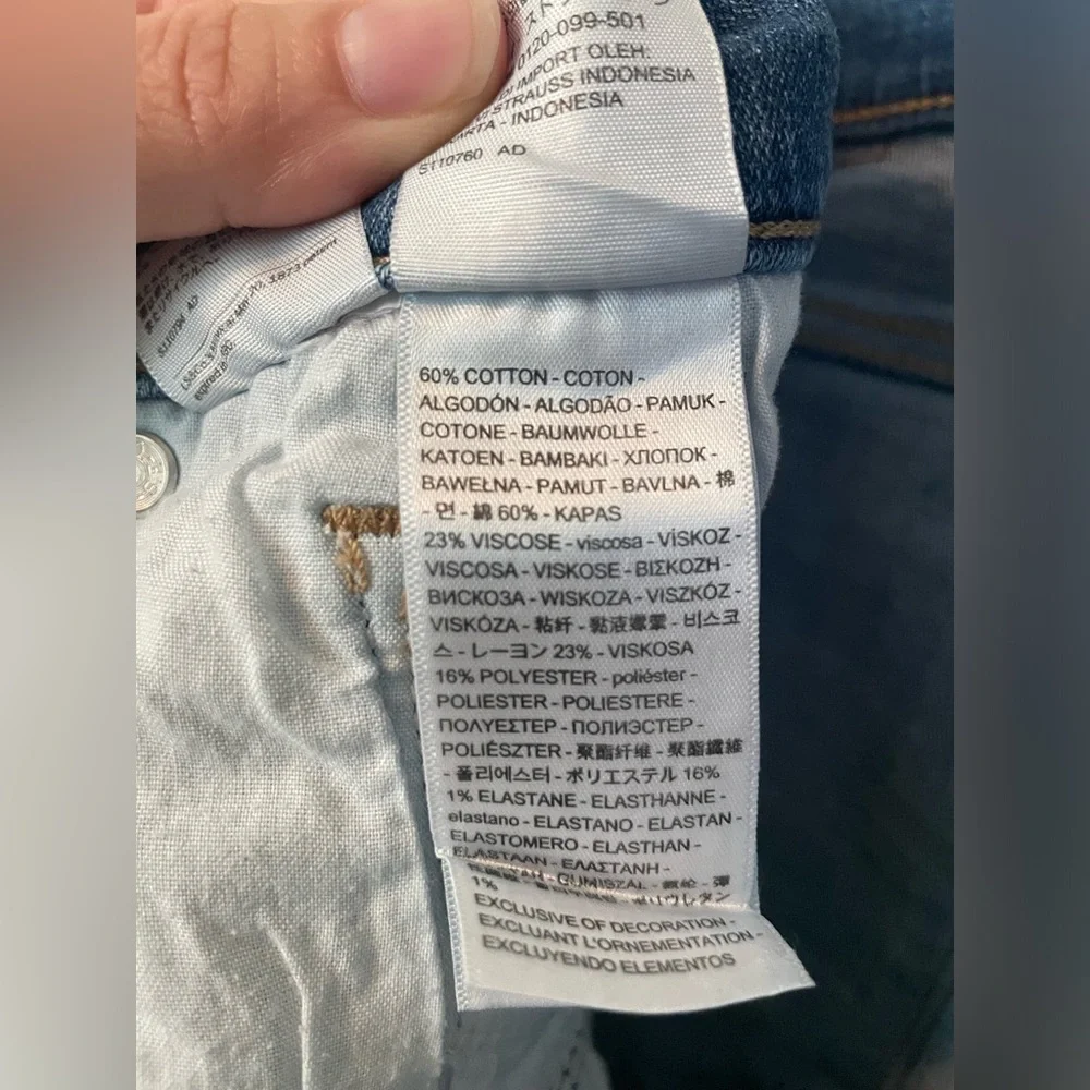 Levi’s Classic Straight Fit Jeans - Picture 6 of 7
